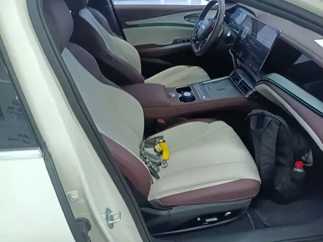 BYD Seal 07 DM-i — Фото автомобиля 24
