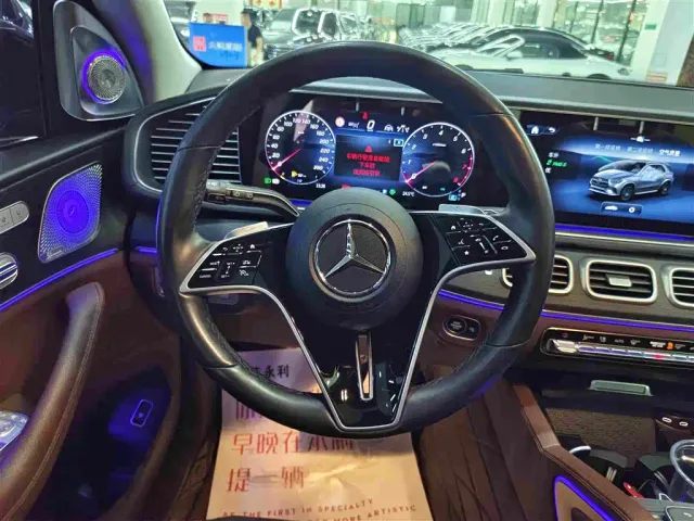 Mercedes-Benz GLE-Class — Фото автомобиля 8