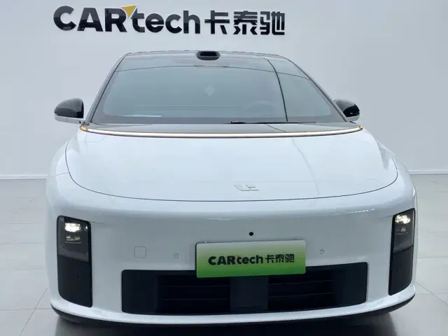 Li Auto i6 — Фото автомобиля 10