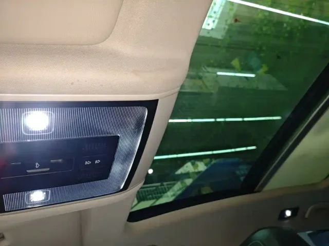 Volkswagen Passat — Фото автомобиля 17