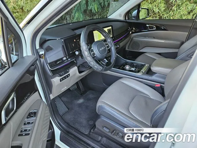 Kia Carnival — Фото автомобиля 9