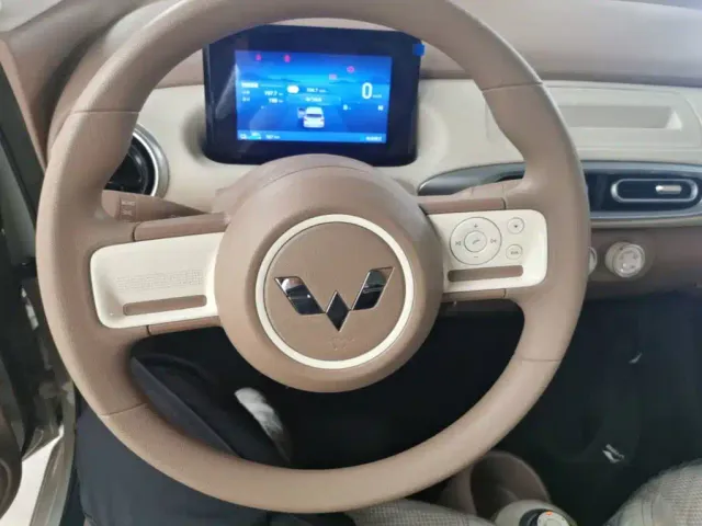 Wuling Hongguang Mini EV — Фото автомобиля 10