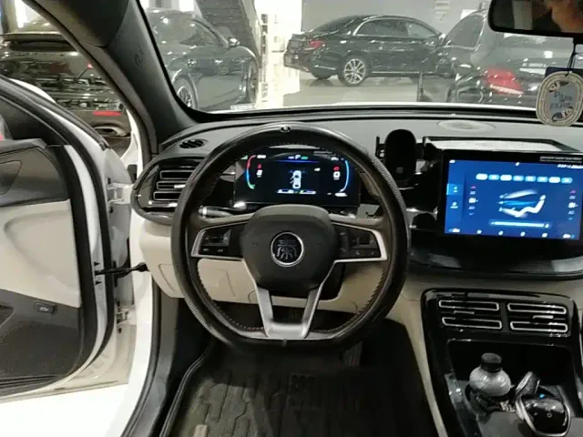 BYD Qin PLUS — Фото автомобиля 10