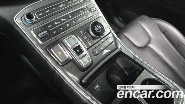 Hyundai Santafe Новый Santa Fe Бензин 2.5T 2WD — Фото автомобиля 9