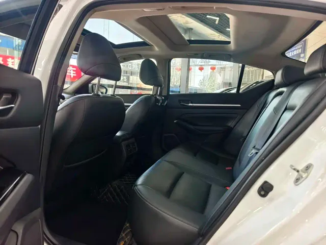 Nissan Teana — Фото автомобиля 7