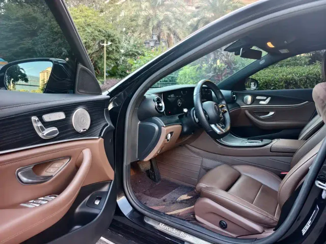 Mercedes-Benz E-Class — Фото автомобиля 8