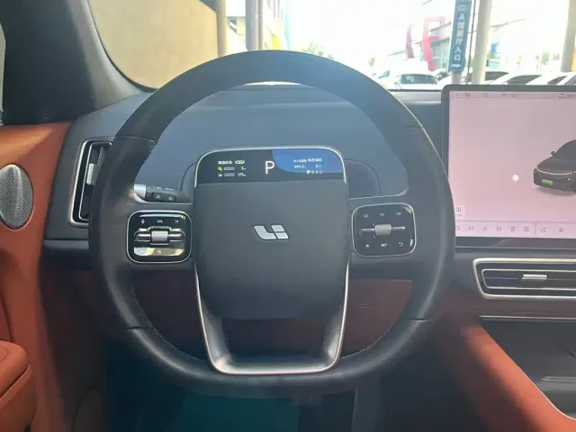 Li Auto L7 — Фото автомобиля 13