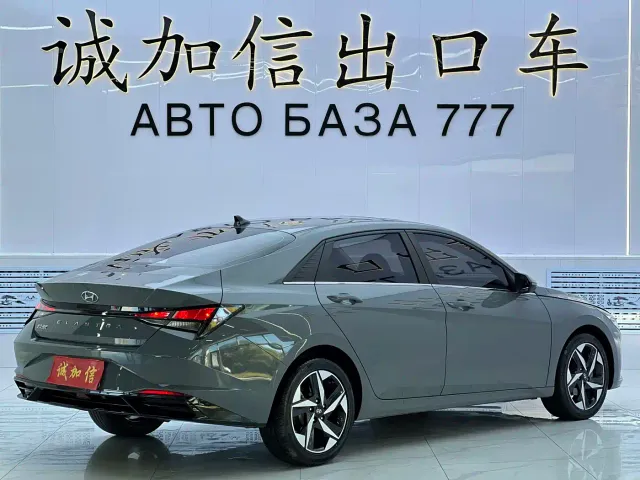 Hyundai Elantra — Фото автомобиля 4