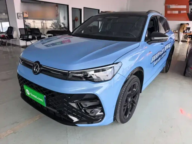 Фотография автомобиля — Volkswagen Tiguan L