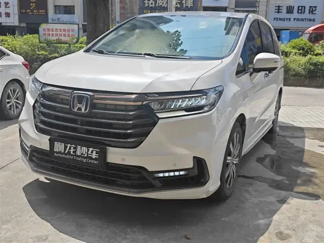 Фотография автомобиля — Honda Odyssey