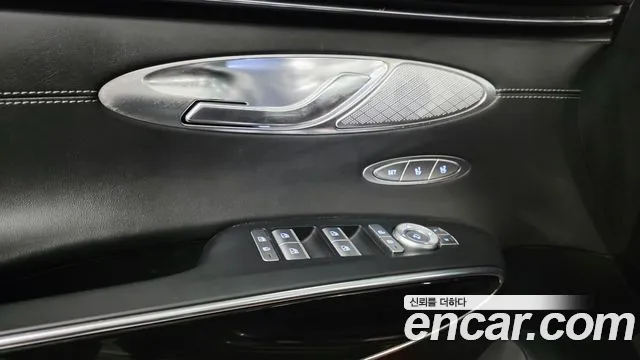 Genesis GV70 — Фото автомобиля 19