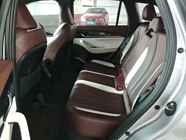 Geely Xingyue L — Фото автомобиля 12