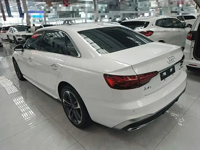 Audi A4L — Фото автомобиля 4