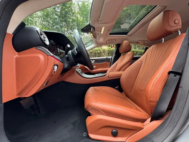 Mercedes-Benz CLS-Class — Фото автомобиля 9