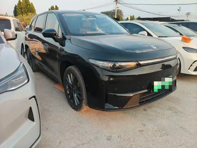Leapmotor C10 — Фото автомобиля 3