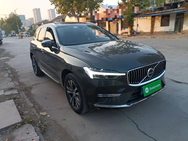 Volvo XC60 — Фото автомобиля 3