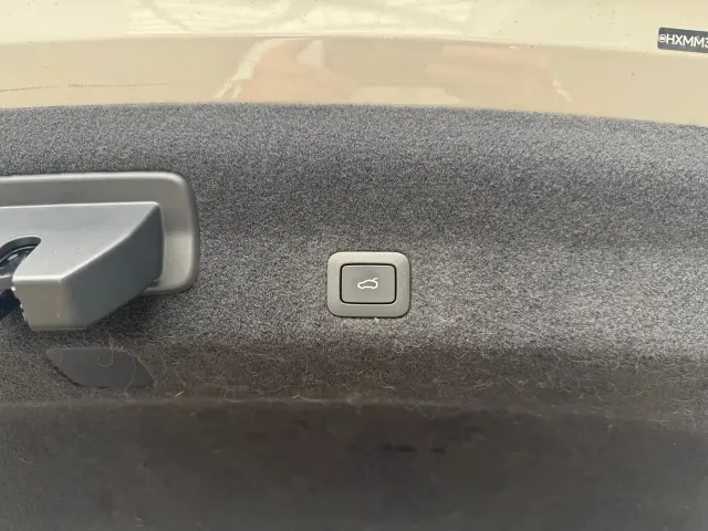 Xiaomi SU7 — Фото автомобиля 16