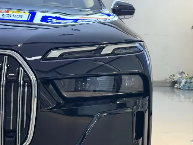 BMW 7 Series — Фото автомобиля 4