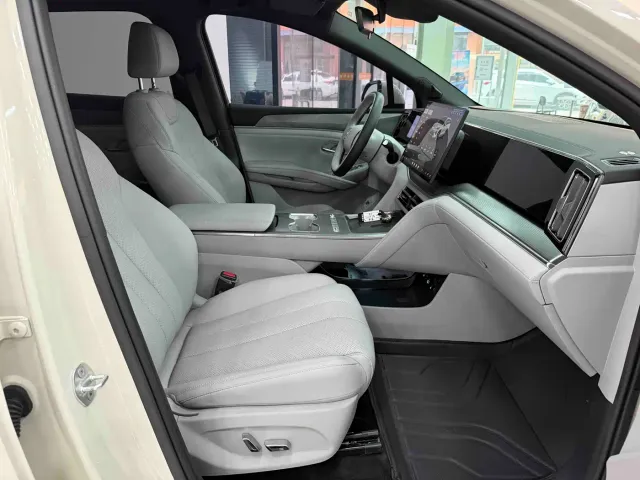 BYD Song Ultra — Фото автомобиля 23