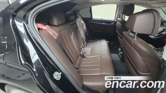 BMW 5-Series — Фото автомобиля 8