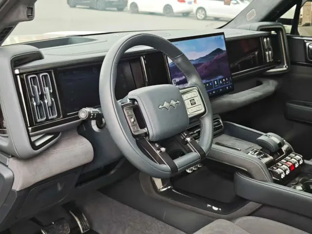 BYD FangChengBao Leopard 5 — Фото автомобиля 5