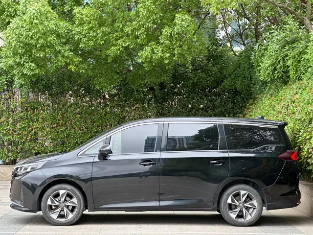 GAC Trumpchi M6 — Фото автомобиля 5