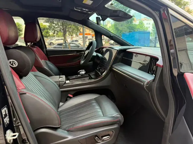 GAC Trumpchi M8 — Фото автомобиля 12