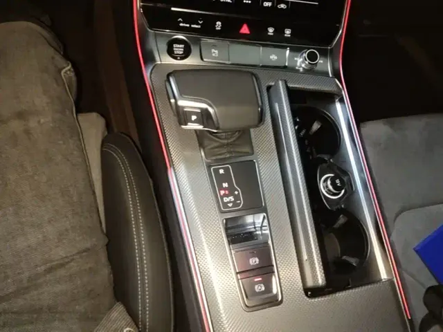 Audi A6L — Фото автомобиля 13