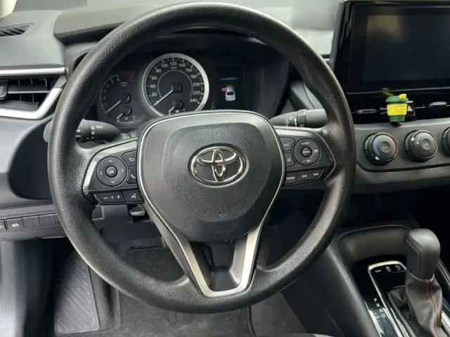 Toyota Corolla — Фото автомобиля 10