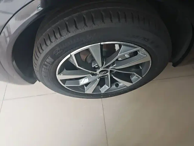 Audi Q5L — Фото автомобиля 22