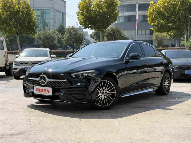 Фотография автомобиля — Mercedes-Benz C-Class