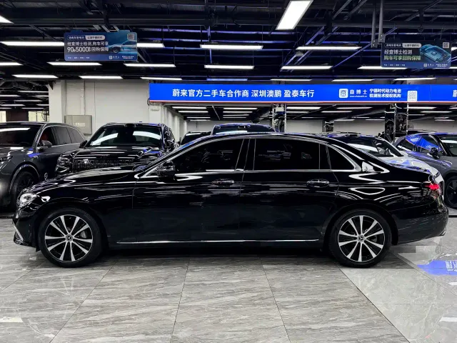Mercedes-Benz E-Class — Фото автомобиля 4