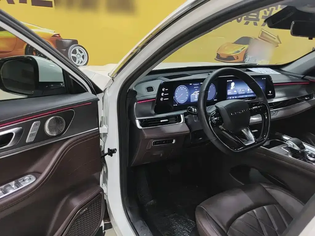 Chery Tiggo 8 PRO 2024 Champion Edition 390T 2WD Peak Edition 5-Seater — Фото автомобиля 15