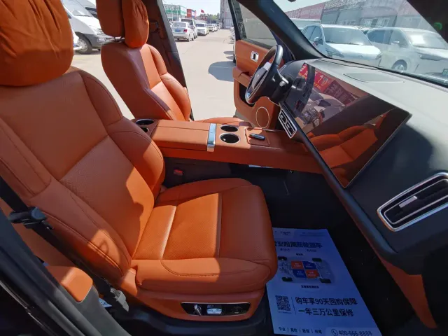 Li Auto L8 — Фото автомобиля 13