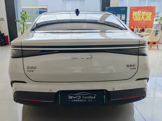 BYD Seal 07 DM-i — Фото автомобиля 6