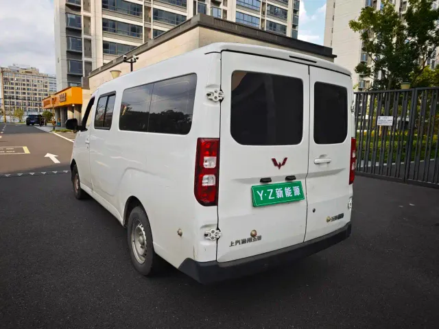 Wuling Yangguang — Фото автомобиля 15