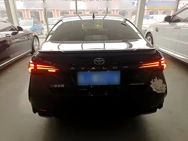 Toyota Avalon — Фото автомобиля 5