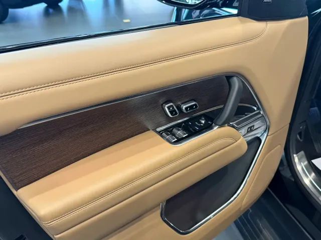 Land Rover Range Rover — Фото автомобиля 10