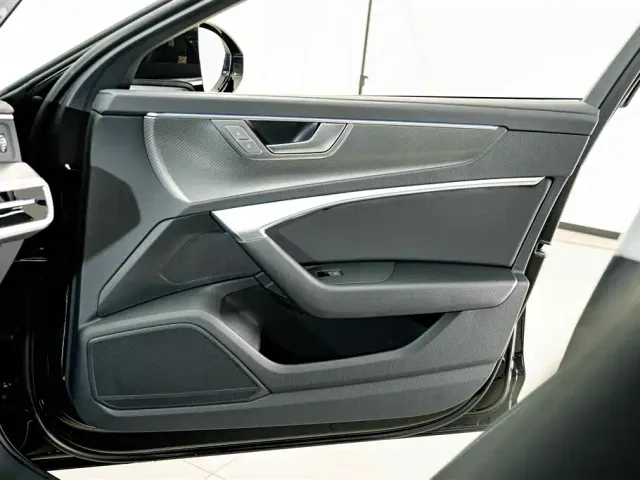 Audi A6L — Фото автомобиля 16