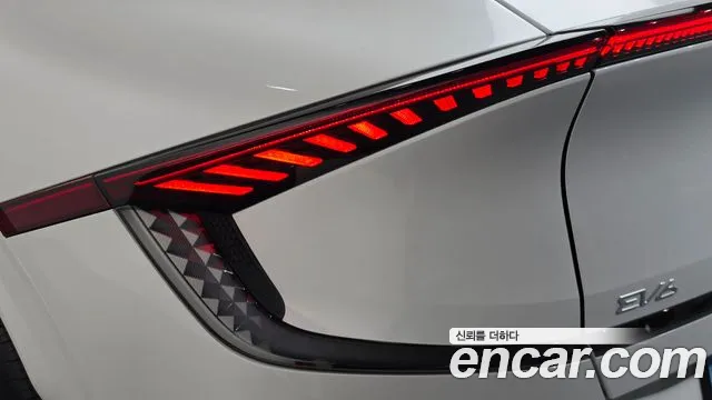 Kia EV6 — Фото автомобиля 8