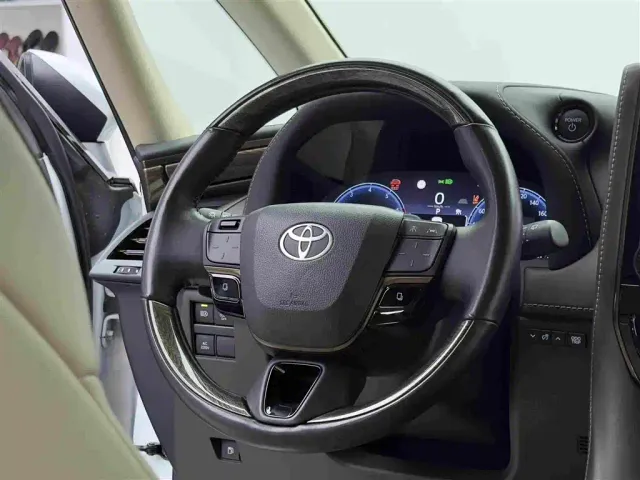 Toyota Alphard 2024 Hybrid 2.5L Ultimate Enjoyment Edition — Фото автомобиля 13
