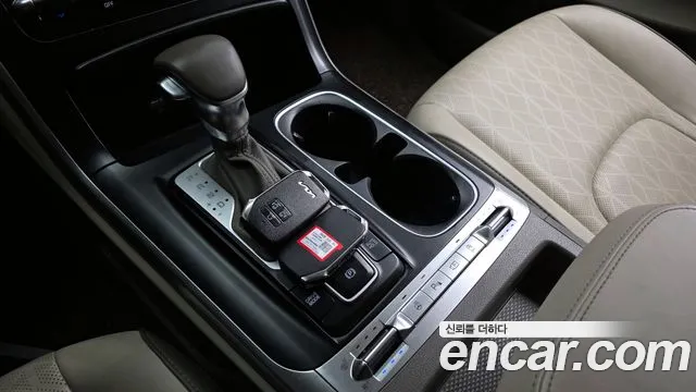 Kia Canival Carnival 4 поколение Дизель 9 мест Prestige — Фото автомобиля 9