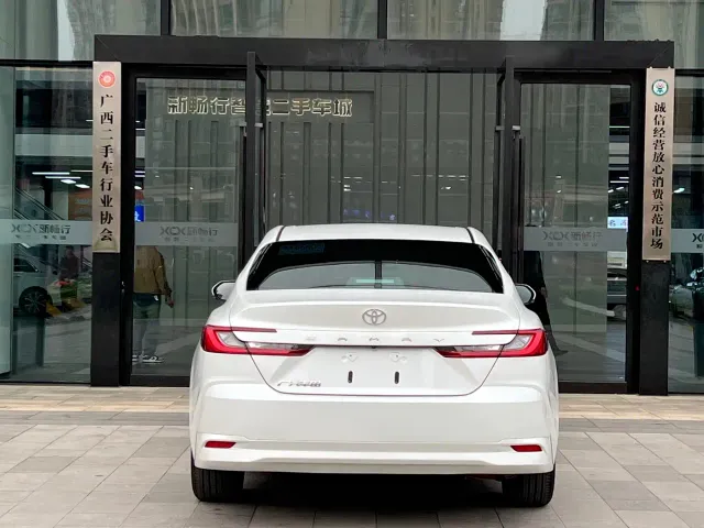 Toyota Camry — Фото автомобиля 19