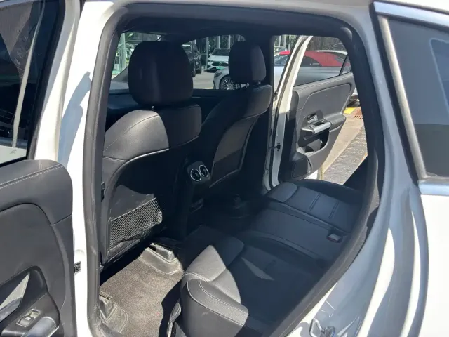 Mercedes-Benz GLA-Class — Фото автомобиля 8