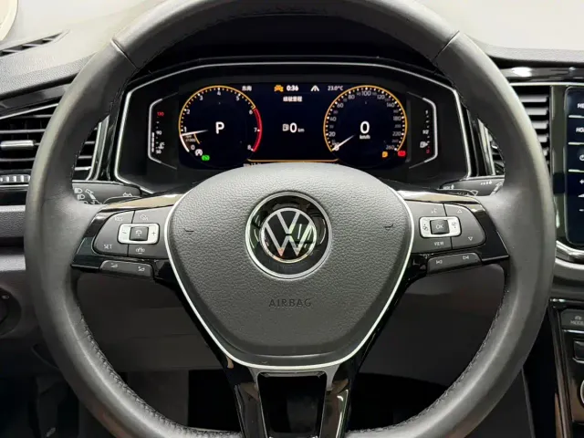 Volkswagen T-Roc — Фото автомобиля 17