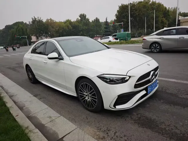 Mercedes-Benz C-Class — Фото автомобиля 3