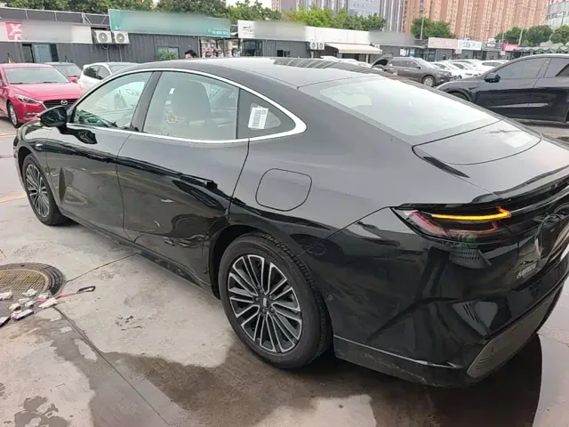 Geely Galaxy Xingyao 8 — Фото автомобиля 4