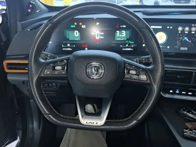Changan UNI-T — Фото автомобиля 10