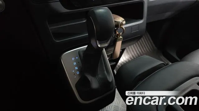 Hyundai Staria Staria Tourer 11 мест — Фото автомобиля 8