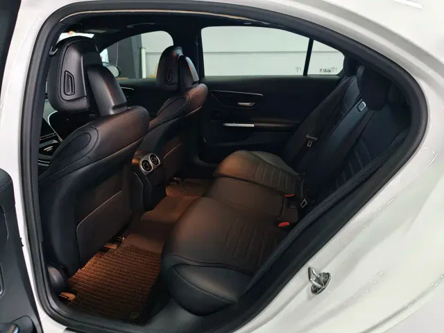 Mercedes-Benz C-Class — Фото автомобиля 17